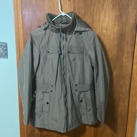 Weather temper  jacket nice and new one - Picture 2 of 4
